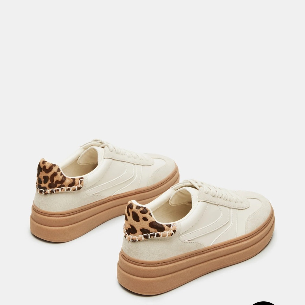 Steve Madden Dodge Sneaker size 81/2